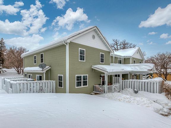2nd image of 835 Headley Ct