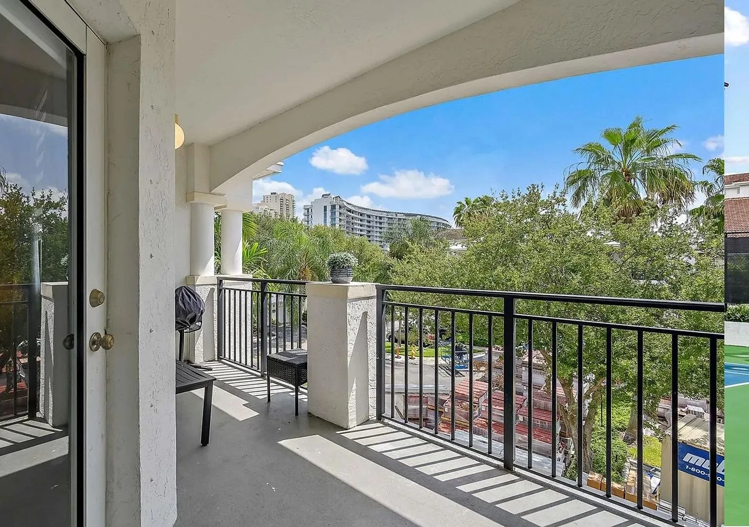 Gorgeous 2 bedroom 2 bath In Aventura on the Intercoastal — Photo 4