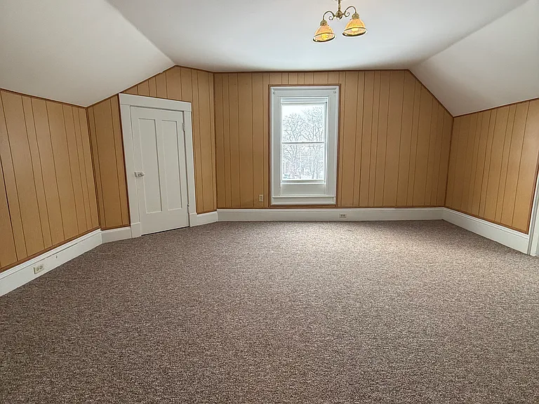 520 N Water St — Photo 23