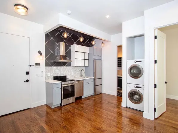 91 Graham Avenue image 1 of 10