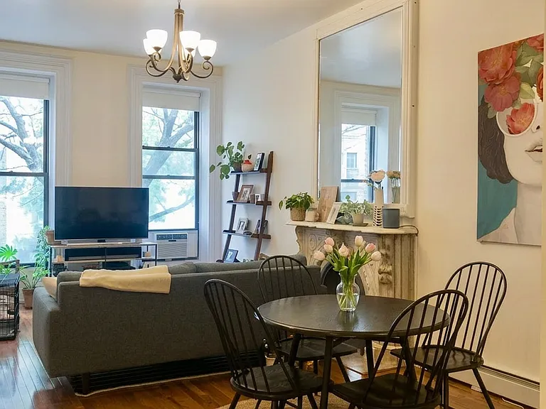 43 Jefferson Ave #2 — Photo 1