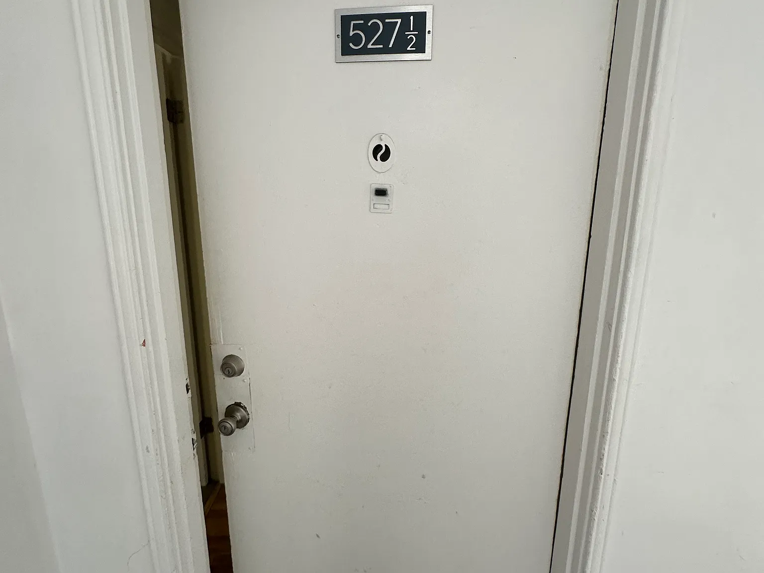3 bed, $5,500 — Photo 1