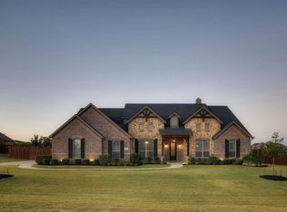 5611 Limestone Ln, Midlothian, TX 76065