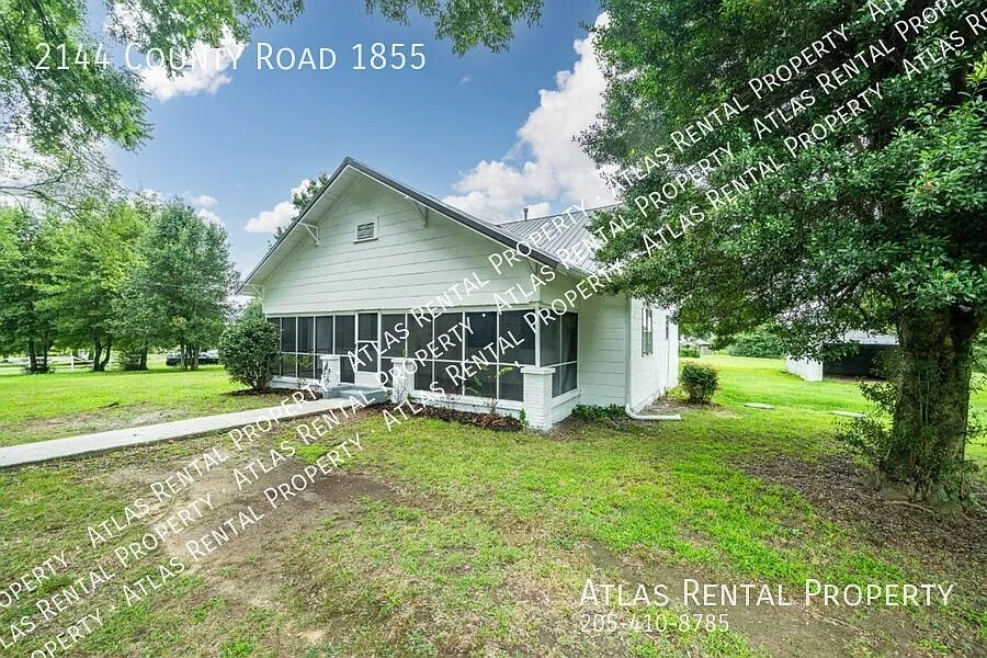 3 bed, 2.0 bath, 1271 sqft, $1,300 — Photo 2