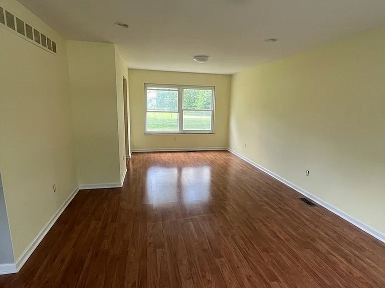 3661 Root Dr — Photo 1