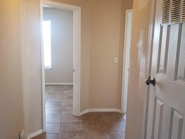 12948 Jeremiah Dr #B-D — Photo 32
