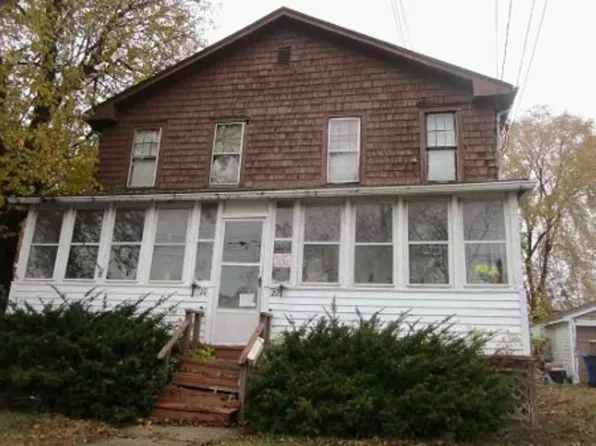 20-22 Lilac St, East Hartford, CT 06118