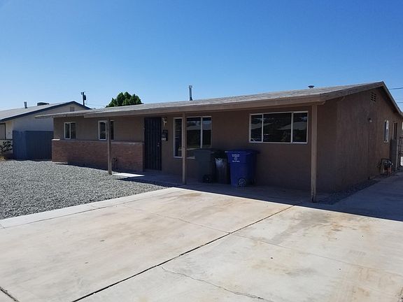 3rd image of 1056 E Hacienda Dr