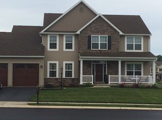 1813 Spartan Dr, Mechanicsburg, PA 17055