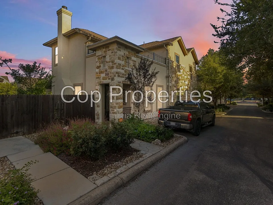 5923 Whitby Rd #102