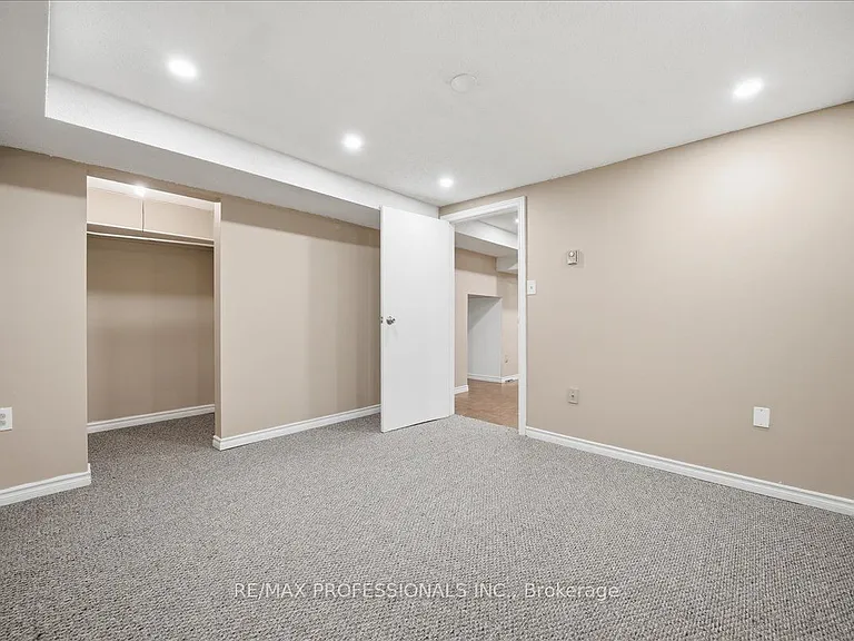 1708 Woodeden Dr — Photo 30