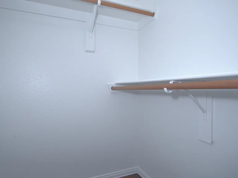 2708 Comanche Trl — Photo 12