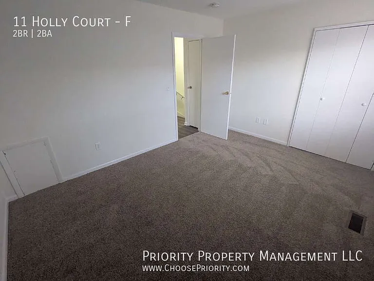 11 Holly Ct #F — Photo 10