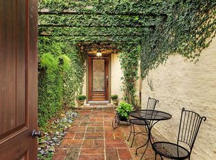 9067 Briar Forest Dr, Houston, TX 77024