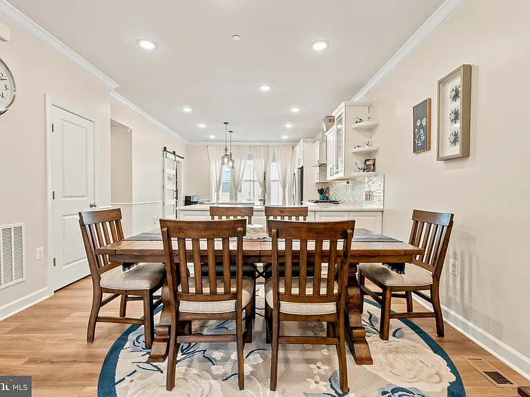 7353 Mountaineer Dr — Photo 16