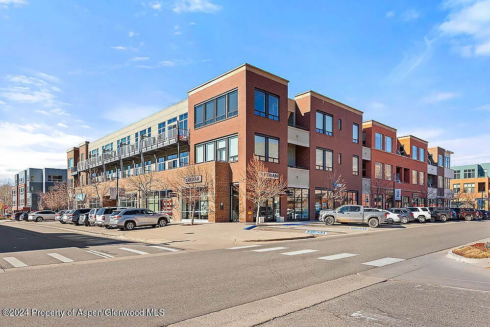 2 bed, 1883 sqft, $7,000 — Photo 1
