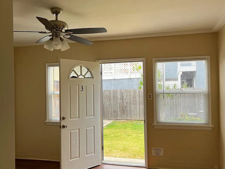 112 Bennett Ave #3 — Photo 1
