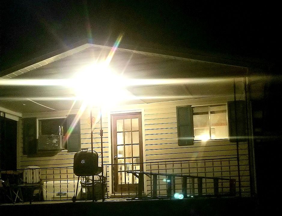 Side of house, covered porch