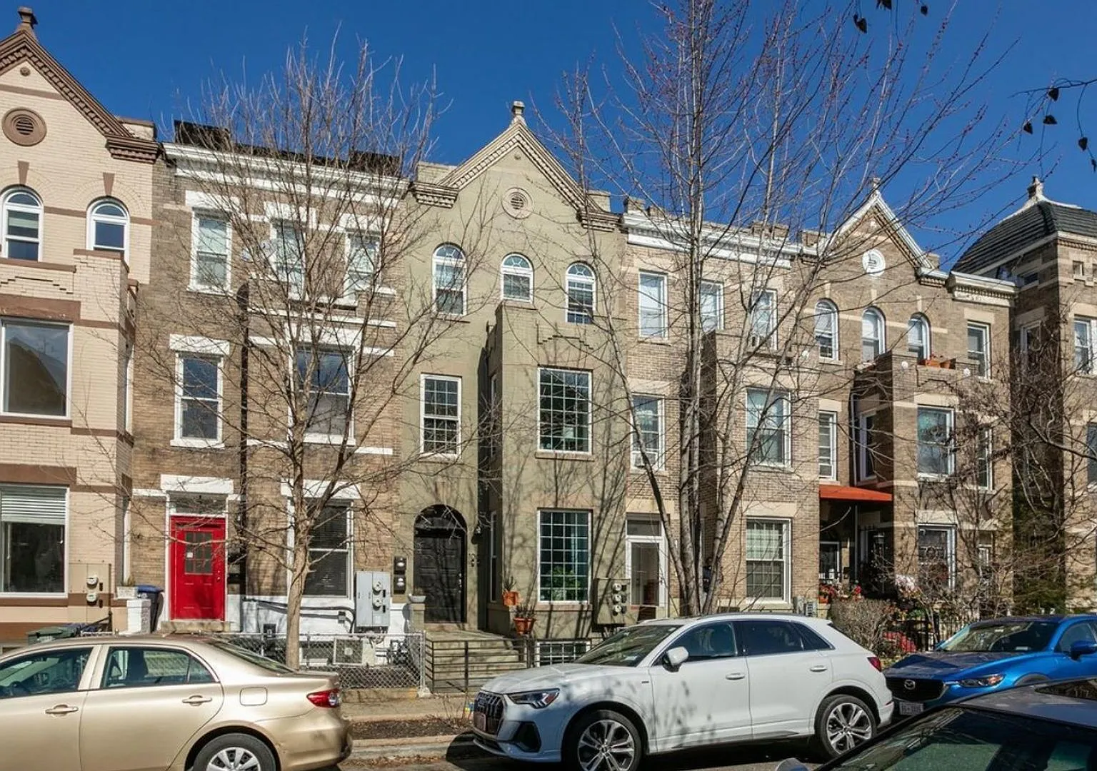 Sparkling Duplex in Columbia Heights — Photo 2