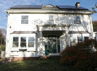 121 Edgehill Rd, Syracuse, NY 13224