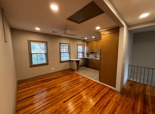 1305 King St #1, Alexandria, VA 22314