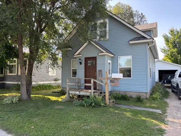 410 E Harrie St, Newberry, MI 49868
