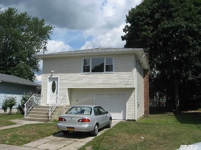 1st image of 224 Swalm St