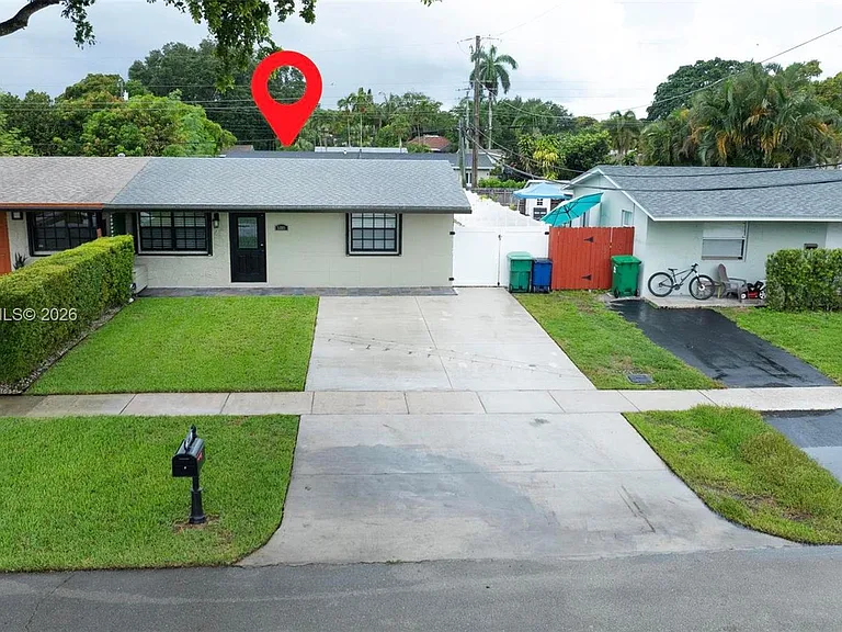 5001 SW 92nd Ter — Photo 18