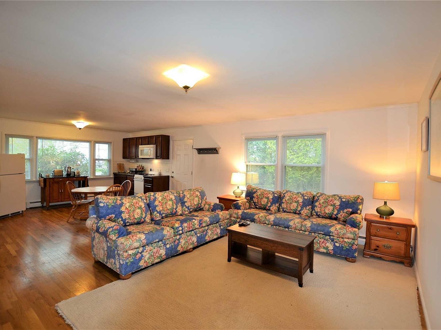 13 Argonne Rd E, Hampton Bays, NY 11946 Zillow