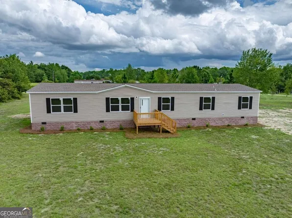 201 Meadow Hill Ln, Ocilla, GA 31774
