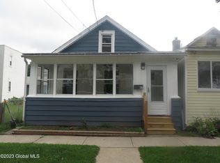 67 Pine St, Rensselaer, NY 12144