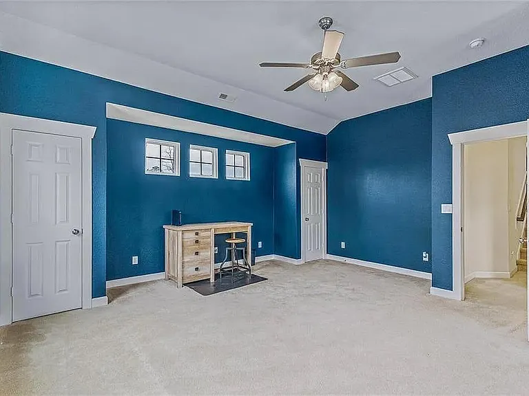 1702 Garwood Ln — Photo 24