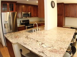 1970 Cherry Ln APT 105, Northbrook, IL