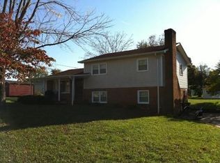 1015 Loblolly Ln, Newton, NC 28658