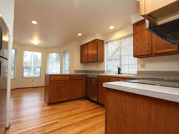 5th image of 24306 SE 41st Ln