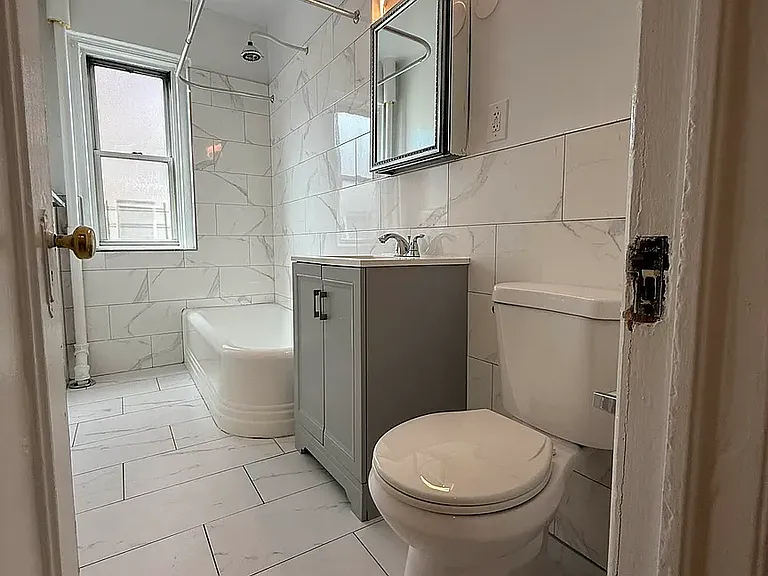 508 W 112th St #7A — Photo 9