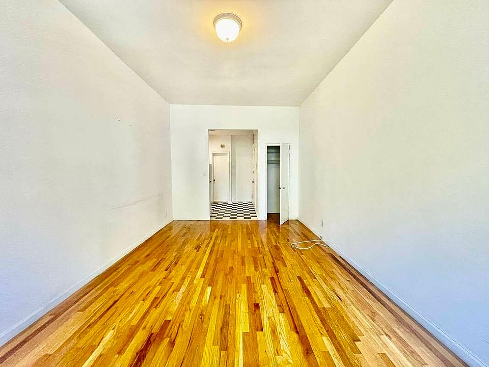 2nd image of 258 E 78th St APT 4-A