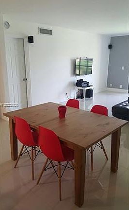 3rd image of 441 Lakeview Dr APT 102