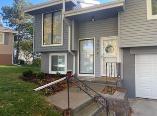 3514 S 135th Cir, Omaha, NE 68144