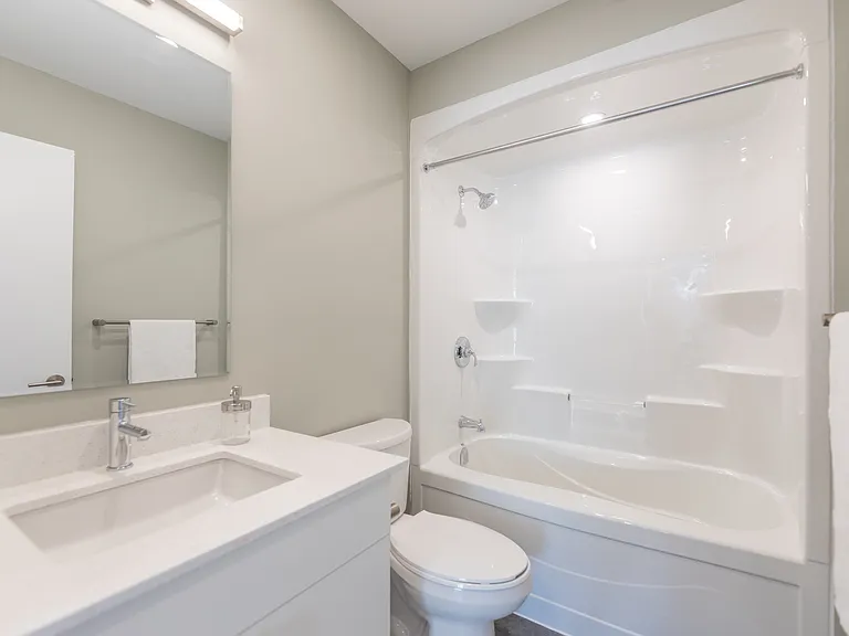 699 Niagara St — Photo 44