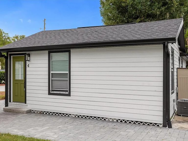 4521 Edgewater Dr #4 — Photo 1