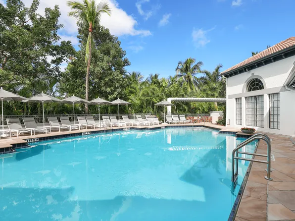 Promenade at Aventura Apartments