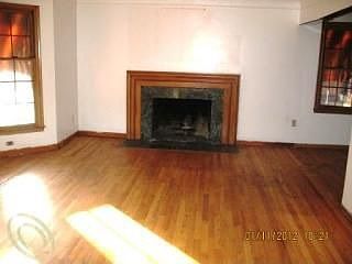 4th image of 16833 Muirland St