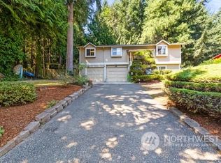 7605 Oak Park Dr NW, Bremerton, WA 98311