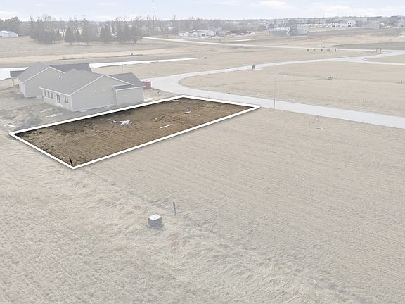 3rd image of 1365 NW Linda Ln