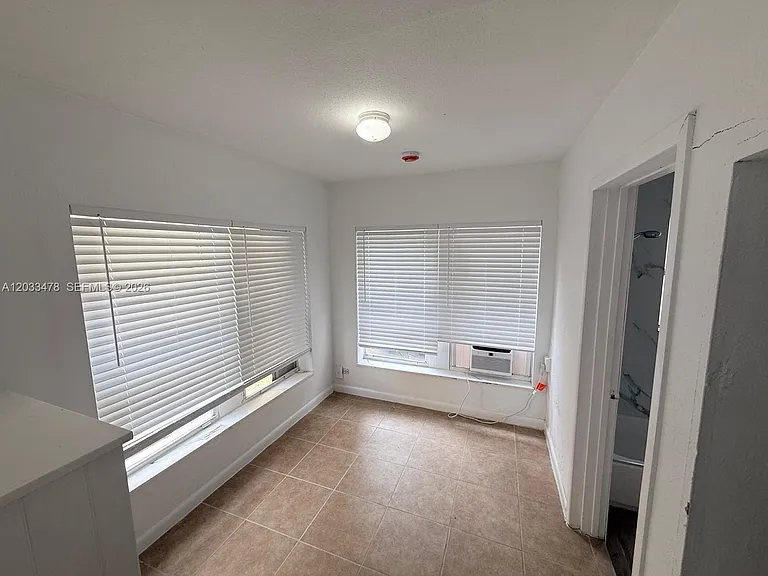 1612 Harrison St #5 — Photo 9