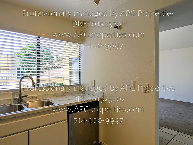 5477 Twin Lakes Dr — Photo 10