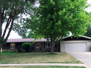 230 10th Ave SE, Le Mars, IA 51031