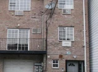 837 E 221st St, Bronx, NY 10467