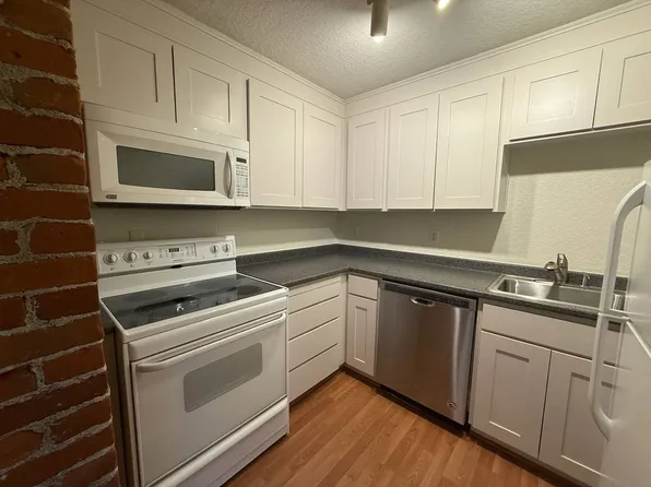 2137 NW Everett St APT C, Portland, OR 97210